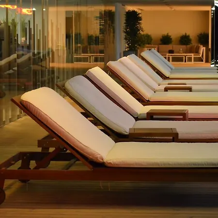 G Airport Apartment