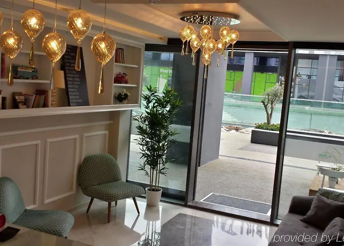 G Airport * イスタンブール